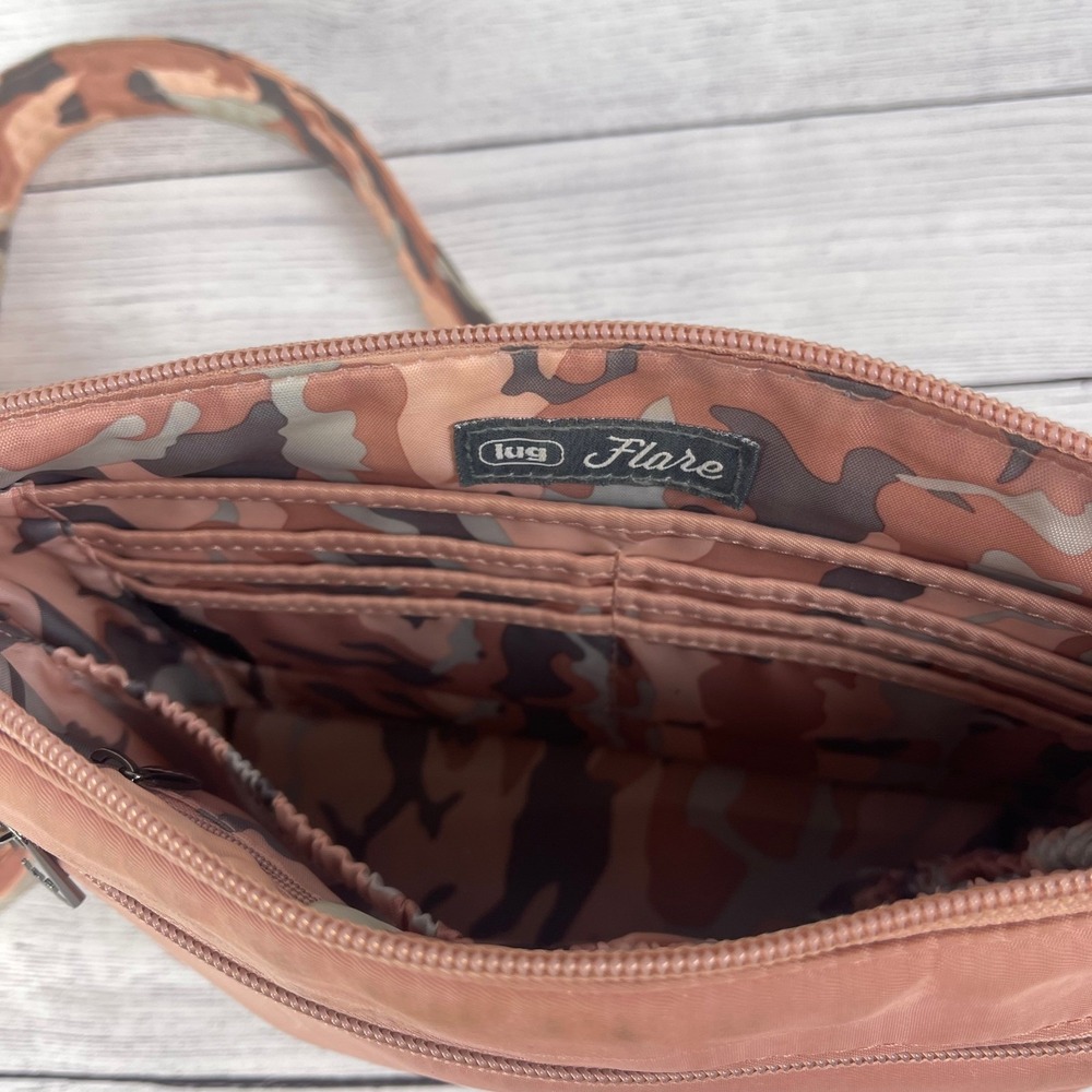 LUG Flare Crossbody Bag Quilted Blush Pink Padded Lightweight Travel Purse - Picture 7 of 10